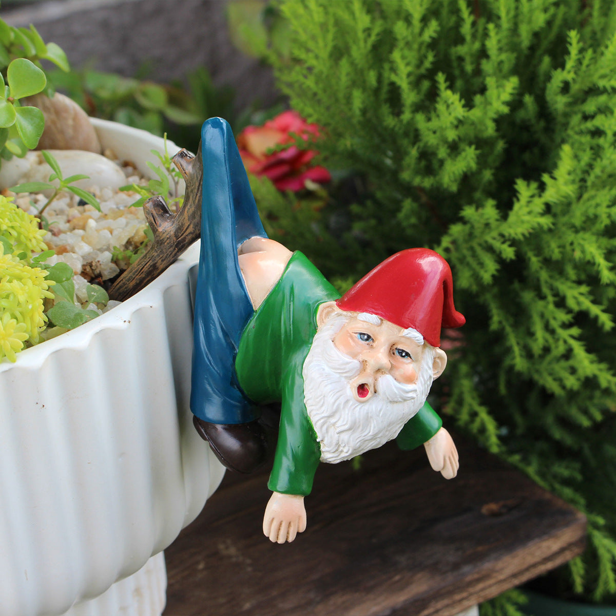 Funny Gnome Pot Hanger Statue